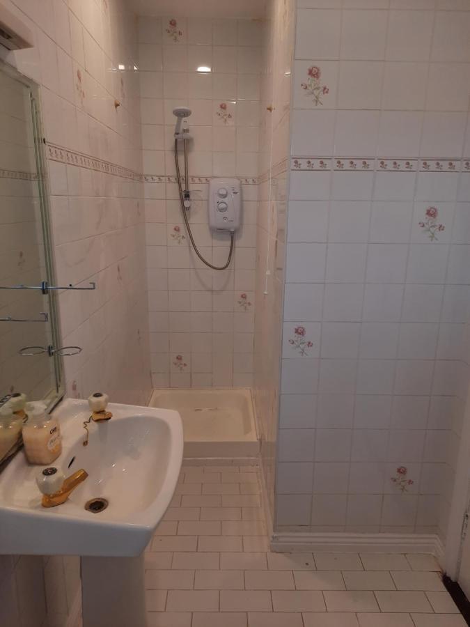 4 Bedroom, 15 Min To Limerick City Quiet Retreat. Esterno foto