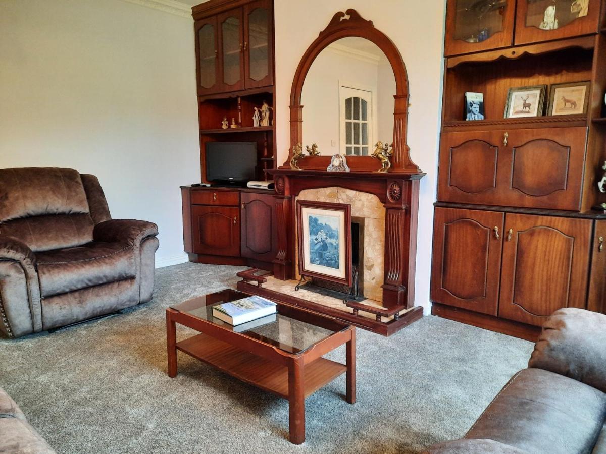 4 Bedroom, 15 Min To Limerick City Quiet Retreat. Esterno foto