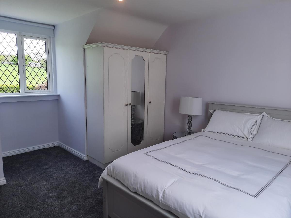 4 Bedroom, 15 Min To Limerick City Quiet Retreat. Esterno foto